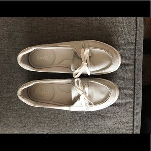 Keds Shoes - Keds light gray women’s boat shoes. Keds Shoes - Keds light gray women’s boat shoes.